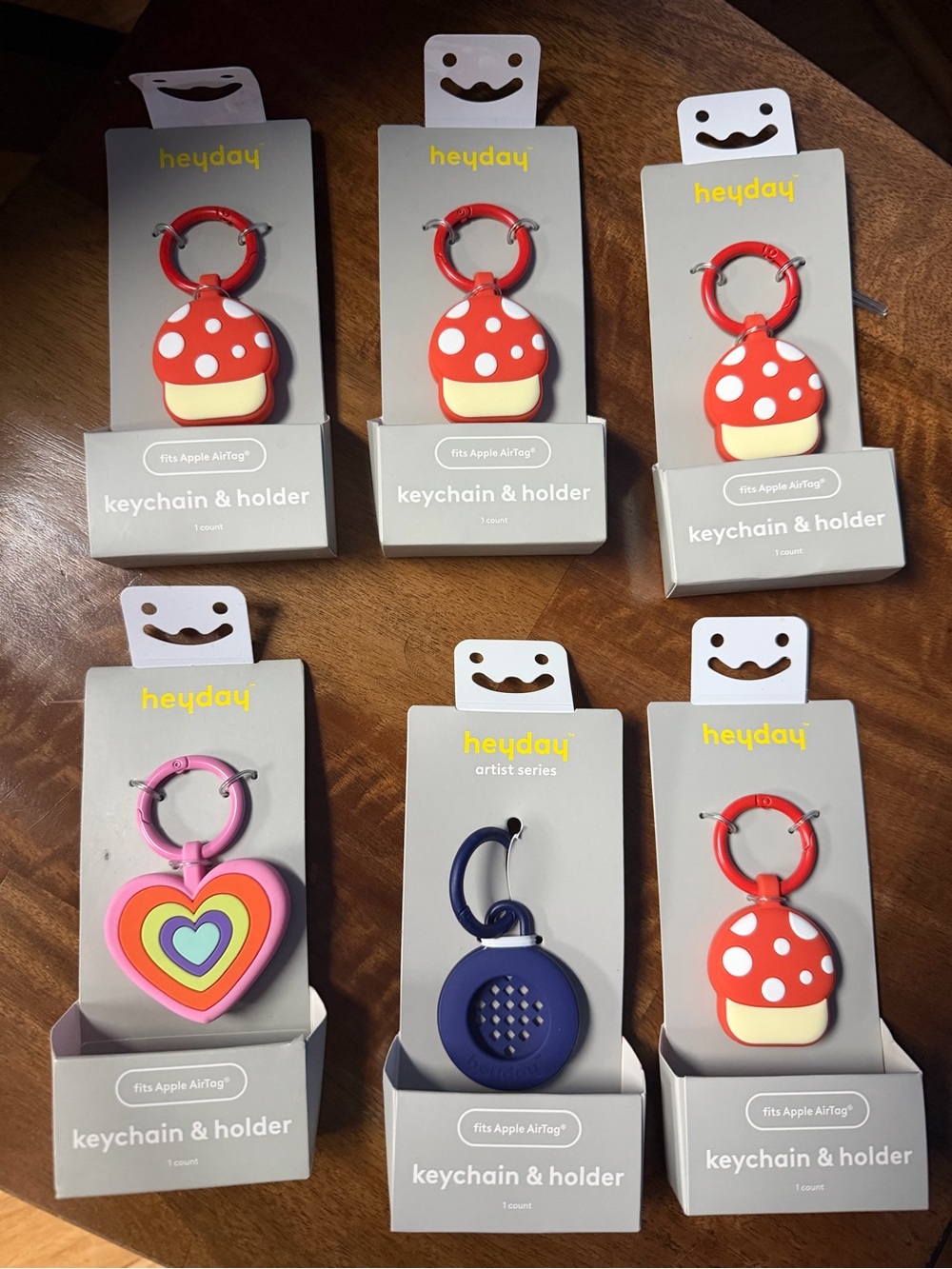 heyday Red Mushroom Keychain & Holder AirTags